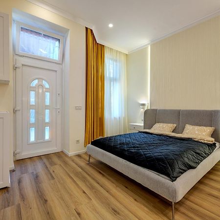 Berkocsis Apartment Budapest Bagian luar foto